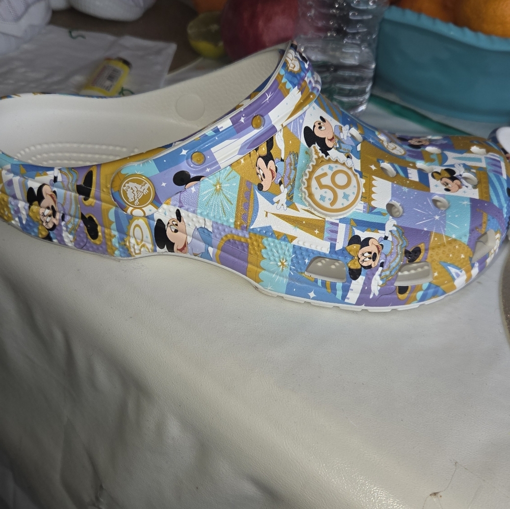 Crocs - Picture 4 of 7